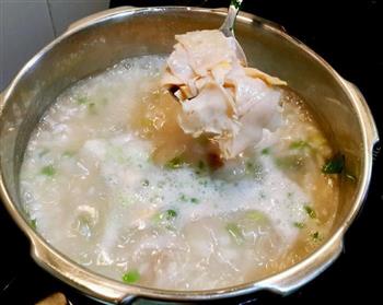象拔蚌煲海鲜粥的做法步骤3