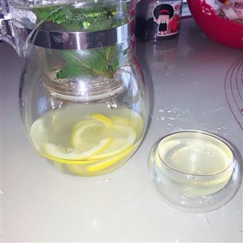 薄荷柠檬水的做法图解3