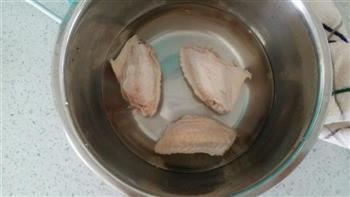 火腿培根蛋炒饭+软炸鸡翅的做法步骤4