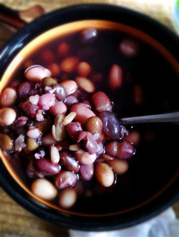 补血补肾美容豆豆粥的做法步骤1