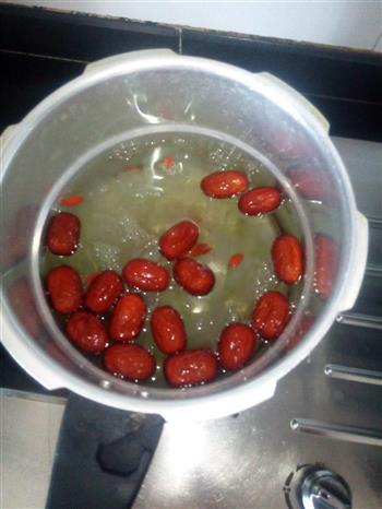 红枣枸杞芦荟汤的做法图解7