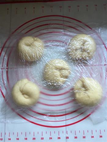 千层椰香蔓越莓面包的做法步骤4