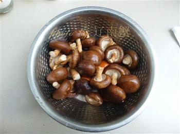 微波蚝油香菇的做法图解2