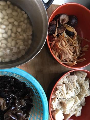 四喜烤麸—上海经典家常菜的做法步骤1