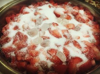 草莓柠檬酱+草莓果冻的做法步骤1