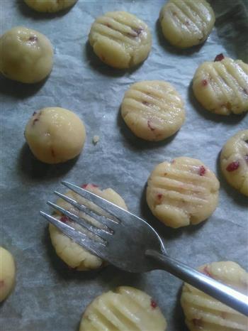 蔓越梅桃酥饼的做法步骤8