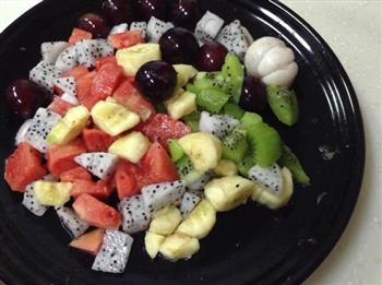 酸酸甜甜水果沙拉炎夏开胃的做法步骤6