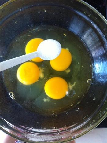 苦瓜胡萝卜煎蛋的做法步骤2
