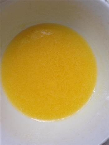 芒果酸奶慕斯蛋糕的做法步骤2