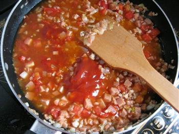 快速番茄肉酱意面的做法步骤6