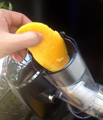 热带风情-鲜榨芒果汁的做法步骤4