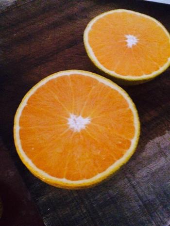 香橙八寸戚风蛋糕的做法步骤1