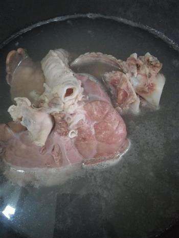 猪肺汤的做法图解1