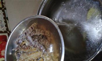 紫菜凉皮海鲜汤的做法步骤5