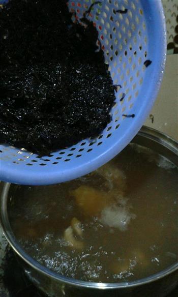 紫菜凉皮海鲜汤的做法步骤6