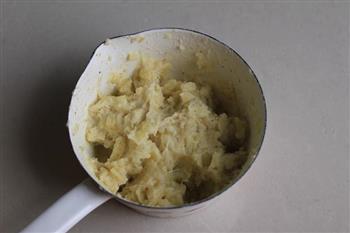 蒜油土豆泥面包的做法步骤7