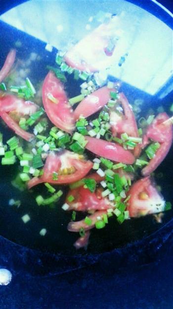 番茄酸汤面叶的做法步骤3