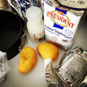 酸奶芒果冻芝士的做法图解1