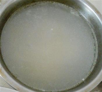 鲜香菌菇汤的做法步骤1