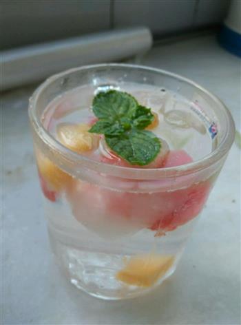 彩色水果夏日冰饮的做法步骤8