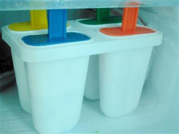 酸奶水果冰棒的做法图解11