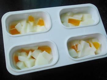 酸奶水果冰棒的做法步骤9