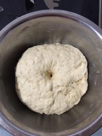 家常简单牛奶面包的做法步骤2