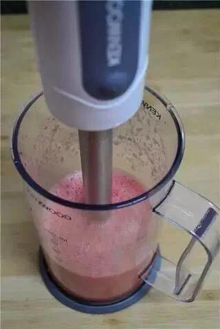 DIY奇异果西瓜冰棒的做法步骤4