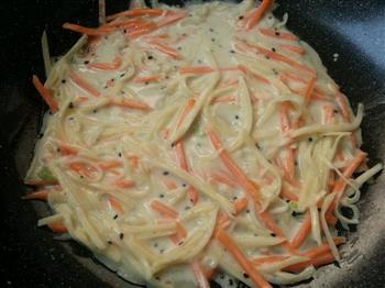 胡萝卜土豆丝鸡蛋饼的做法步骤4