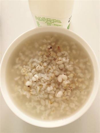 糙米薏仁汤的做法步骤3