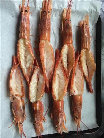 松子玉米焗霸王虾的做法步骤2