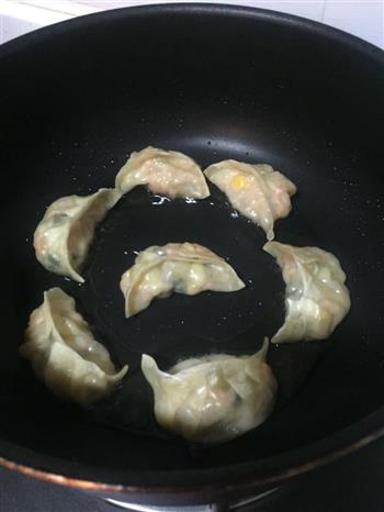 美味煎饺的做法步骤6