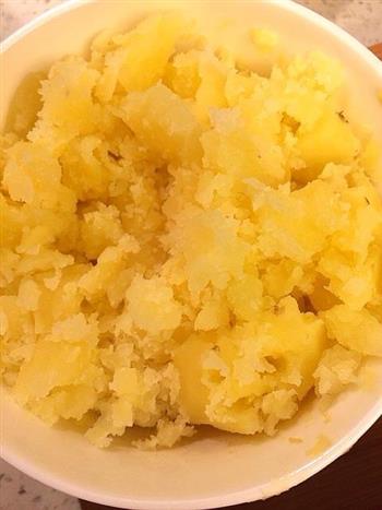 土豆泥沙拉ポテトサラダ的做法步骤1