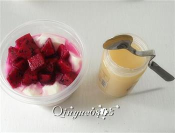 红心火龙果酸奶的做法步骤6