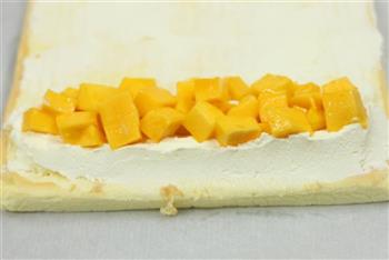 芒果蛋糕卷的做法图解8