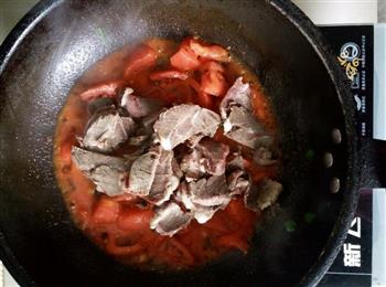 西红柿烧牛肉的做法步骤5