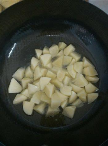 油炸香煎土豆块的做法图解2