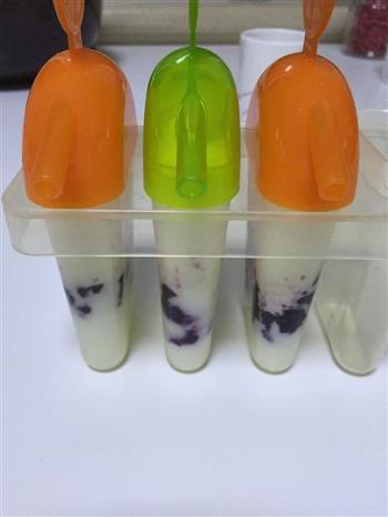 自制酸奶蓝莓冰棍的做法图解10
