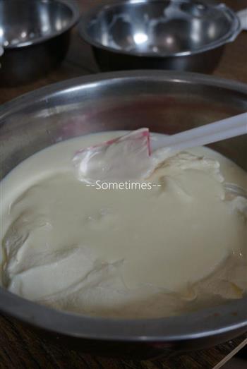 酸奶慕斯蛋糕的做法图解4