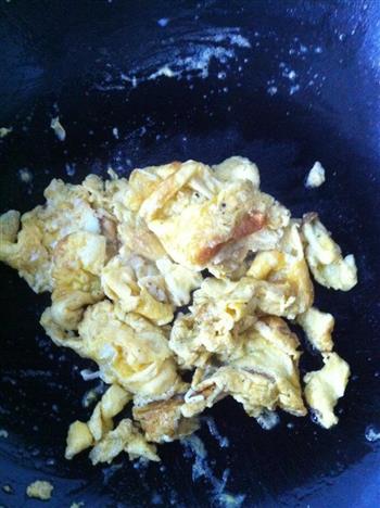 青椒鸡蛋饭的做法步骤2