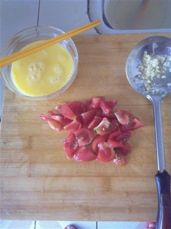 木须柿子盖饭的做法步骤1