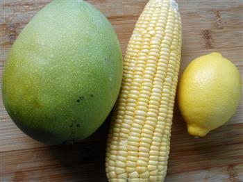 芒果柠檬玉米汁的做法步骤1
