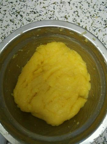 广式绵软多馅奶黄包的做法步骤8