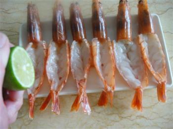 柠香蒜蓉蒸红虾的做法步骤6