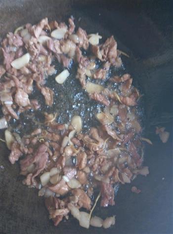 香菇杏鲍菇炒肉的做法步骤1
