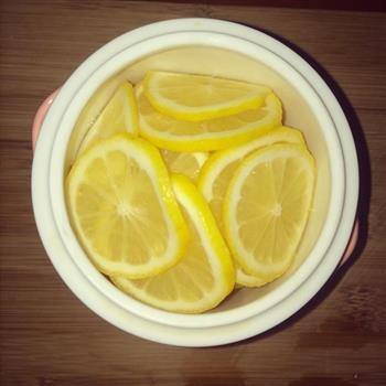 冰糖炖柠檬的做法步骤3