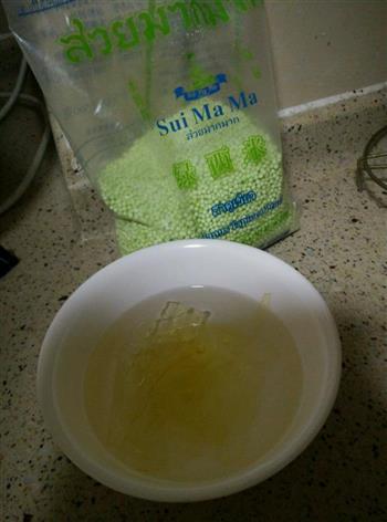 芒果椰奶冻的做法步骤1