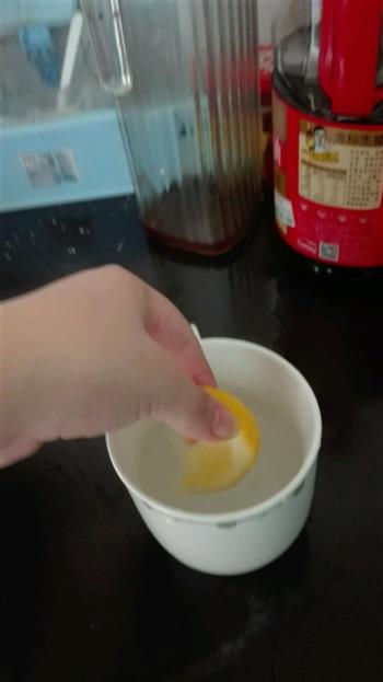 冰柠檬蜂蜜茶汁的做法图解4