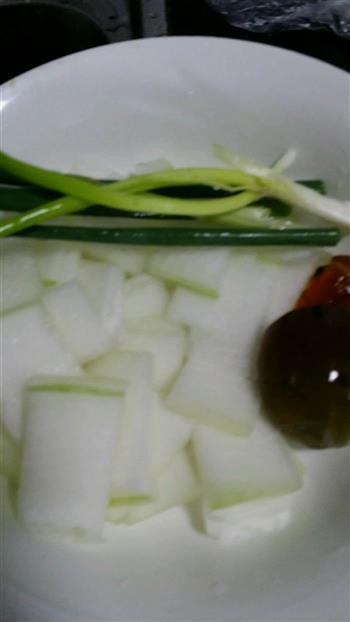 皮蛋瘦肉冬瓜汤的做法步骤1