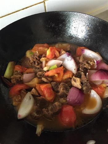 浓汁老汤牛肉炖土豆的做法步骤4